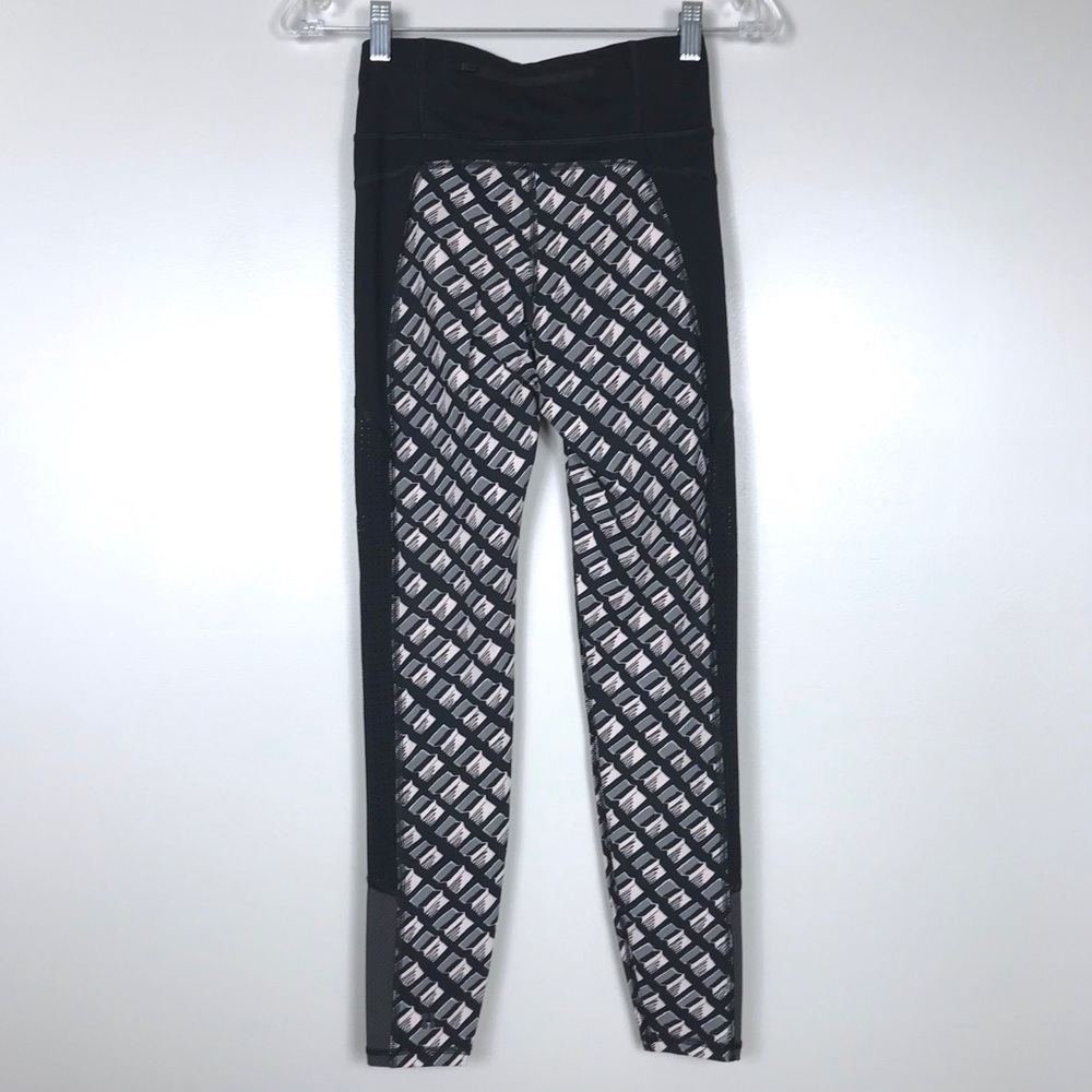 SWEATY BETTY The Zero Gravity Side Mesh Leggings XS Short - Picture 7 of 8